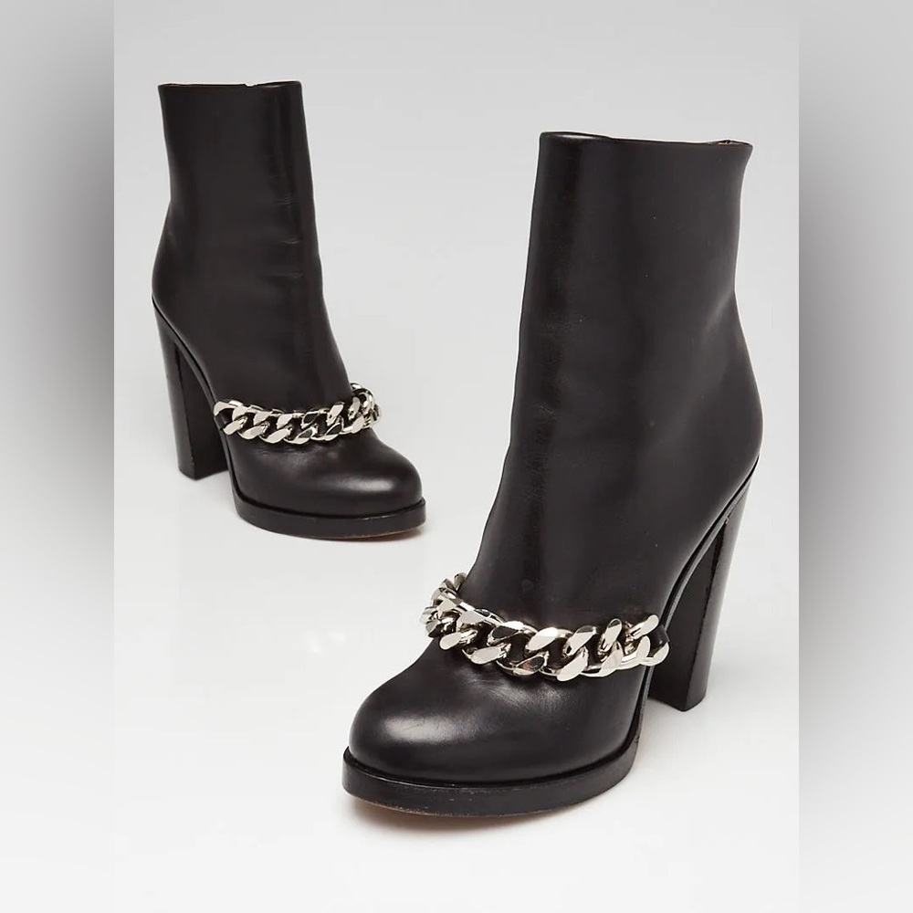 Givenchy Patent Leather Chain-Link Accents Chelsea Boots 36